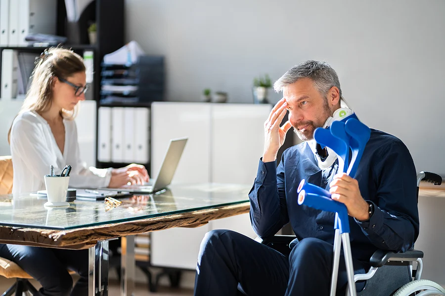 https://www.intelligentliving.co/6-mistakes-injury-claim/
